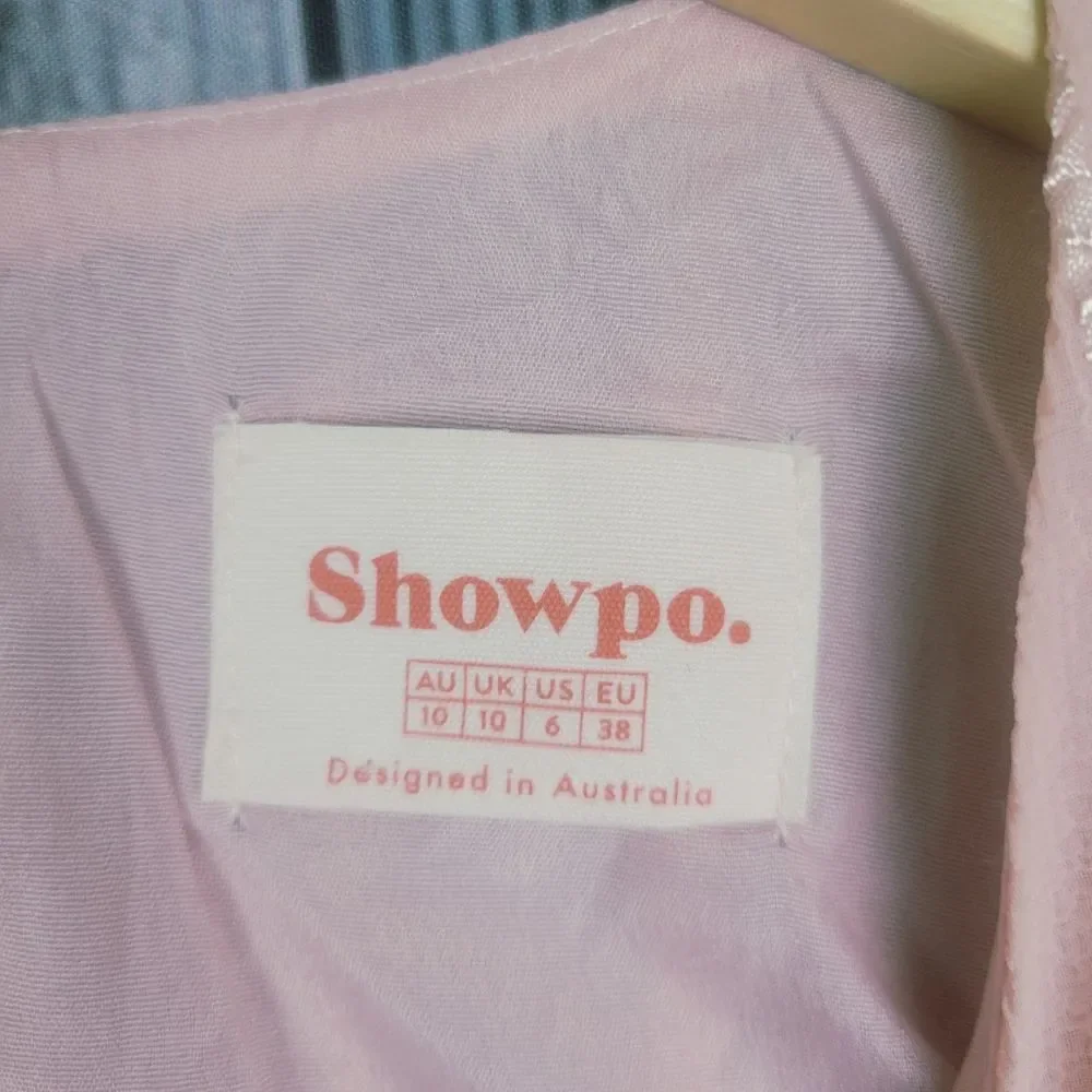 Showpo. visible does no